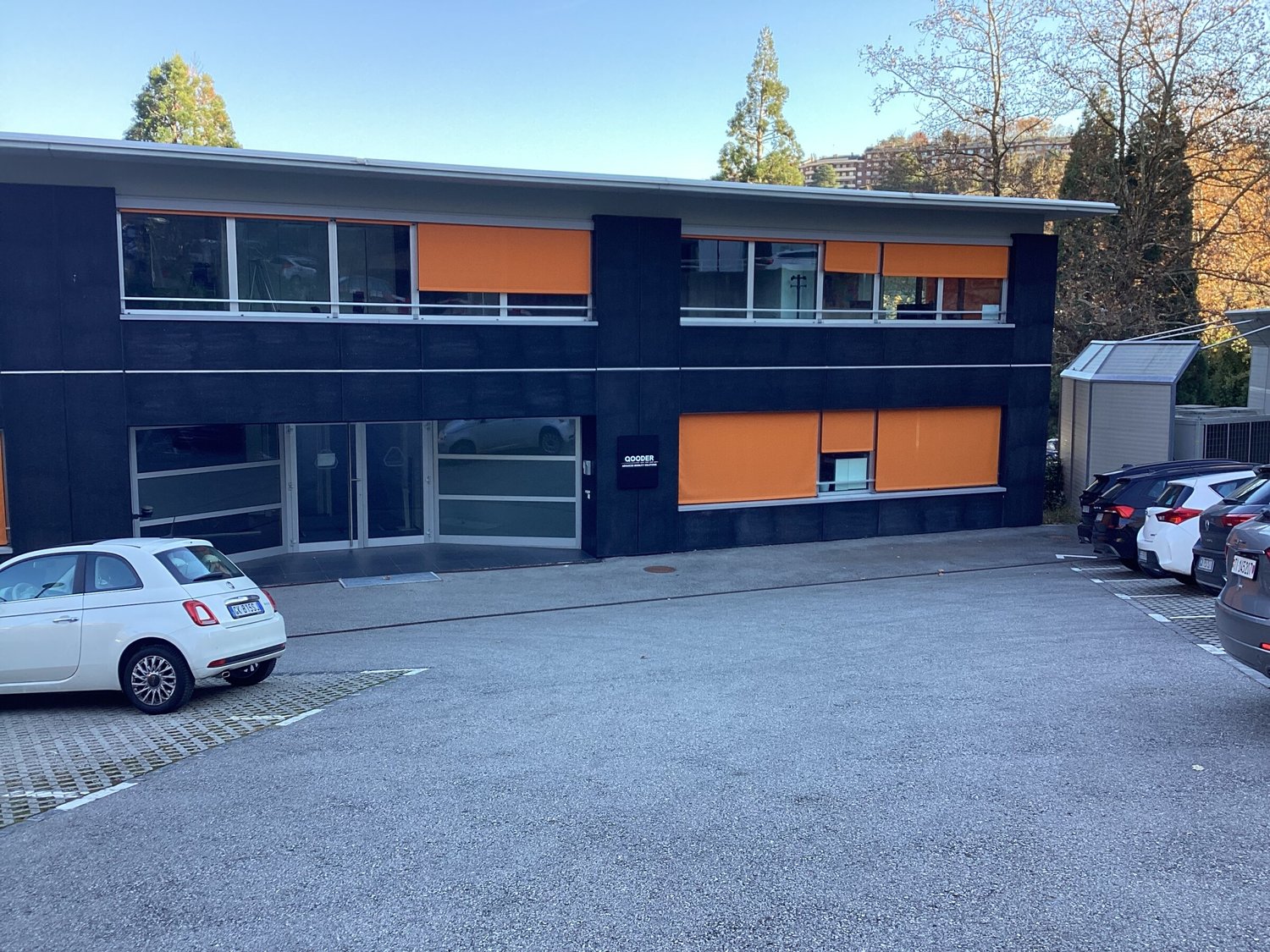 840m² Wohn- / Gewerbegebäude