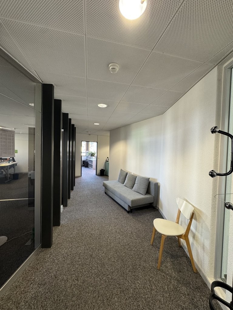 58m² commercial