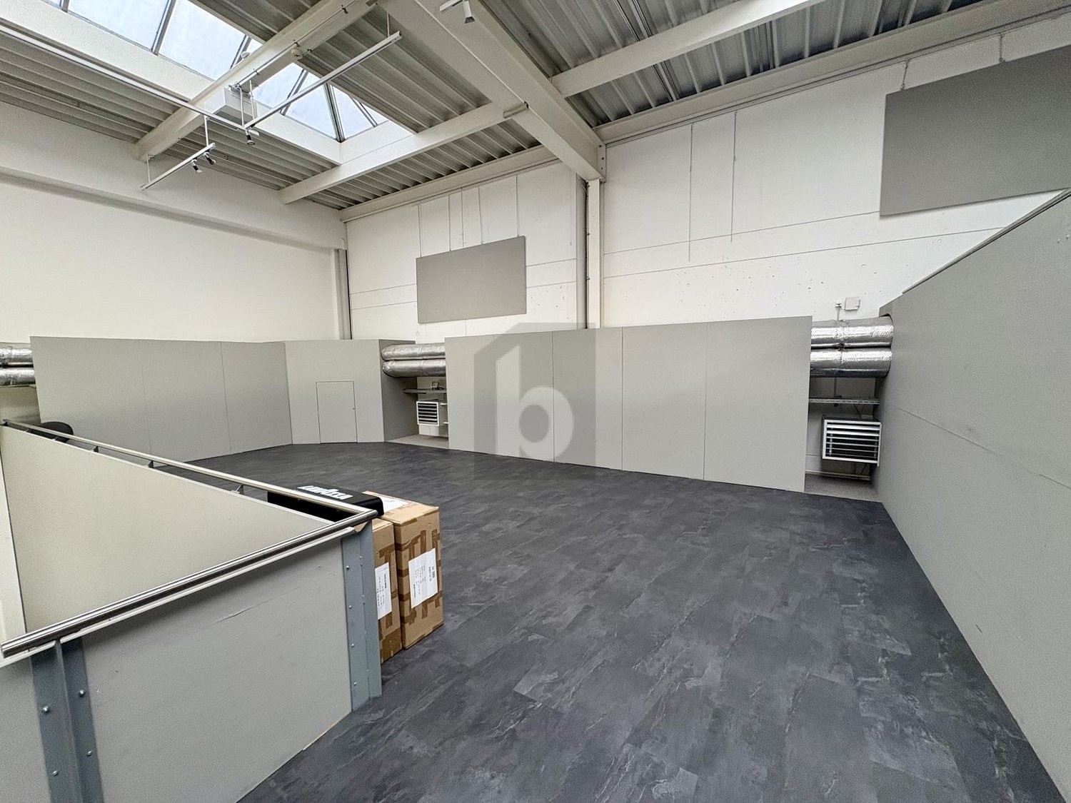 350m² industrial object