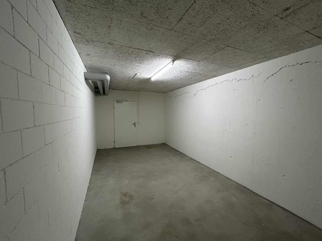 20m² storage room