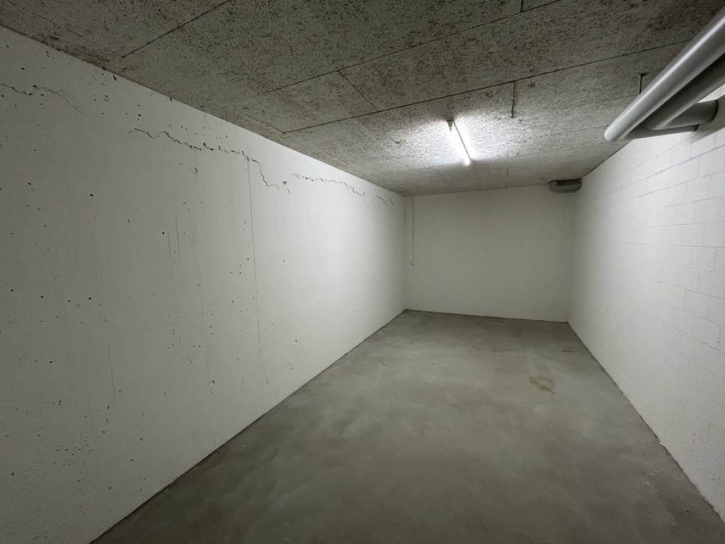 20m² storage room