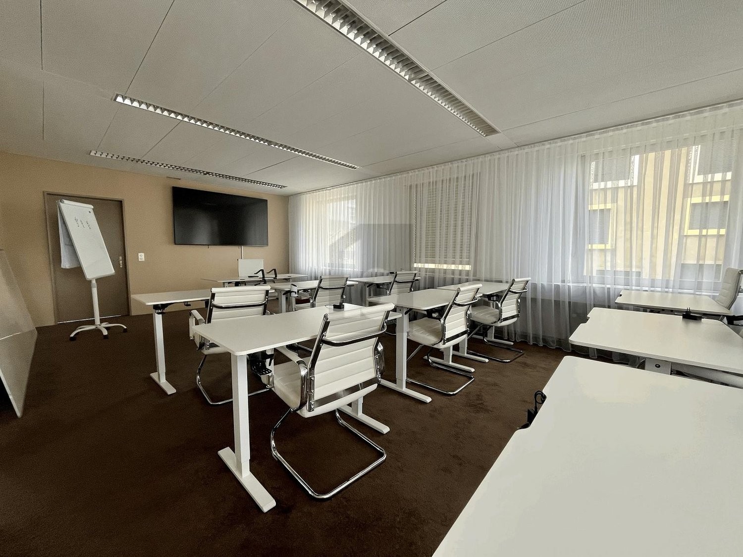 452m² office