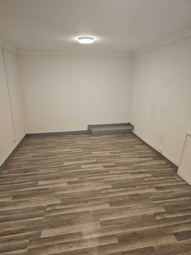 Deposito di 50m², foto 3 di 6