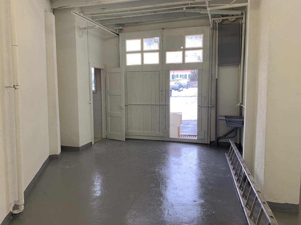 Deposito di 50m², foto 1 di 6