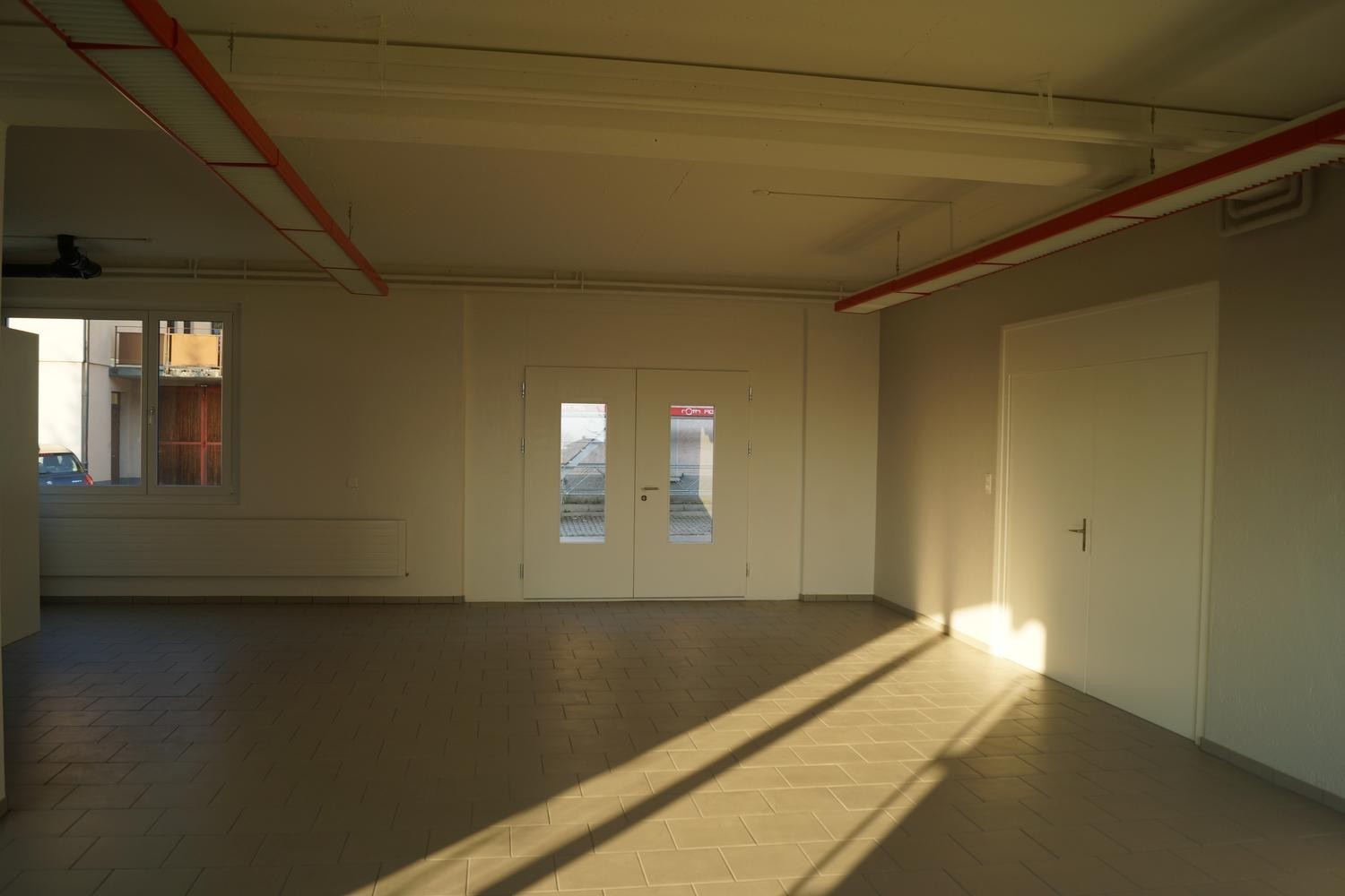 192m² commercial, Foto 3 von 10