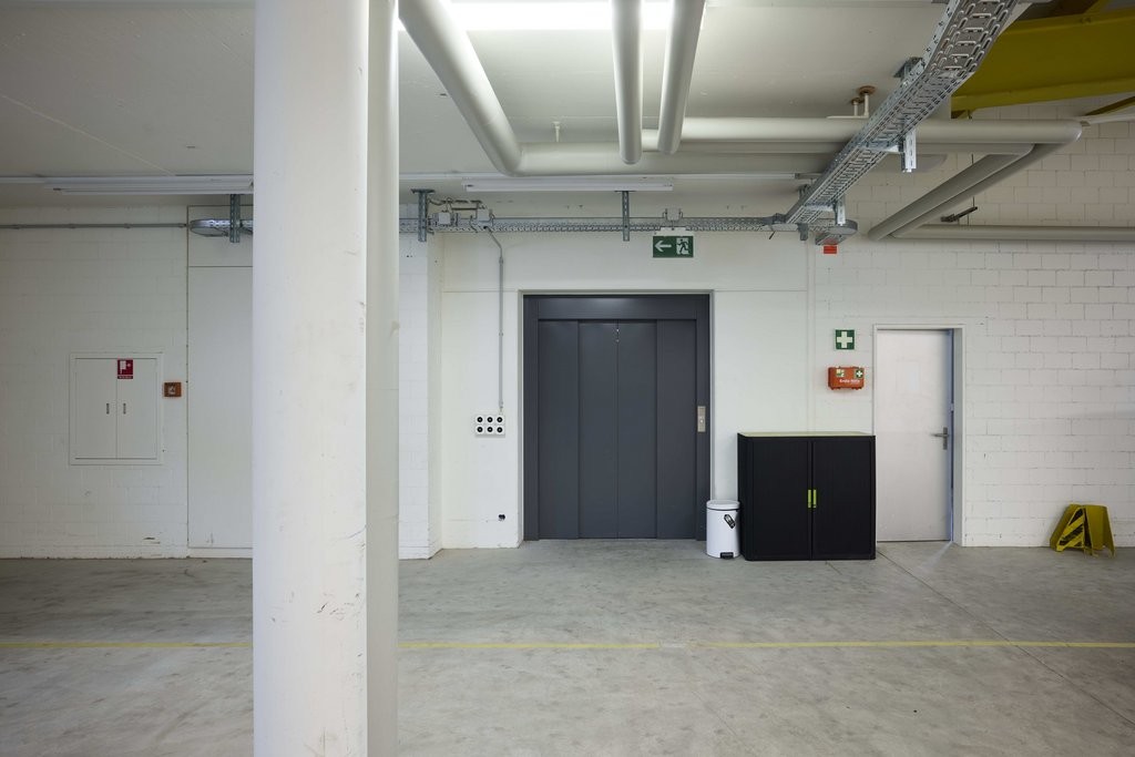 1124m² commercial