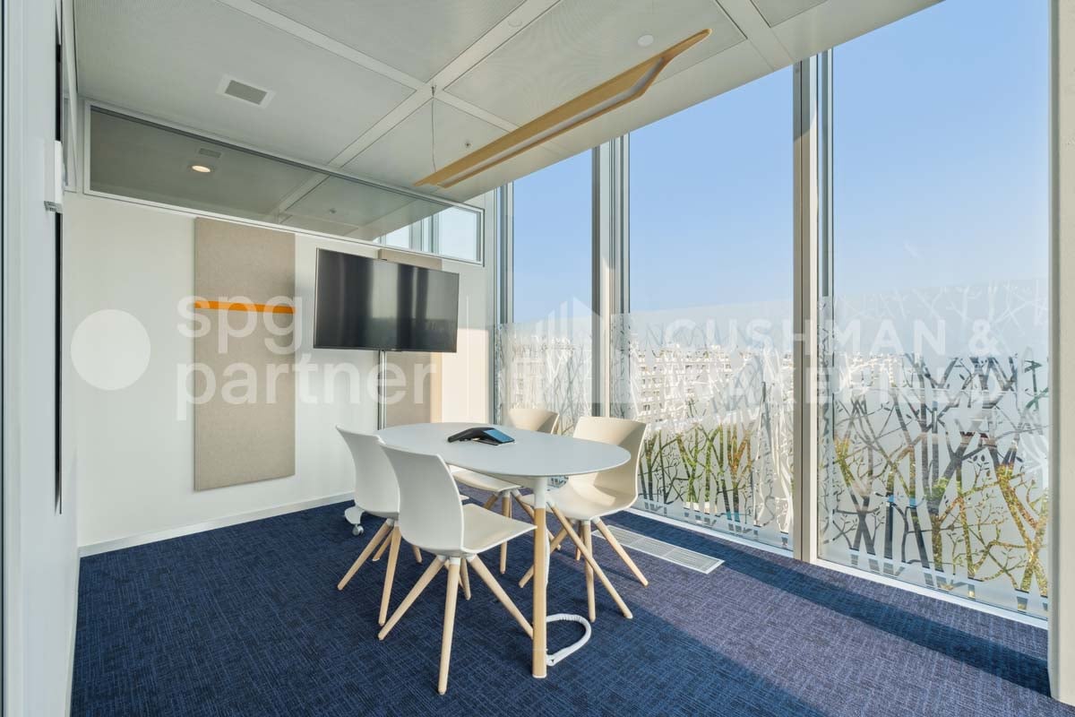 319m² Büro