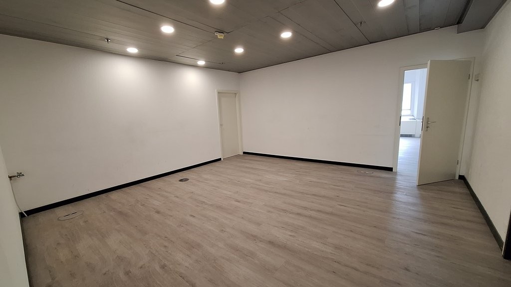 165m² Büro, Foto 3 von 6