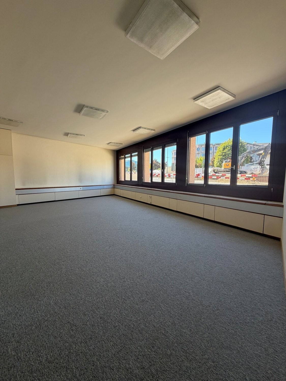 Office, photo 1 of 3