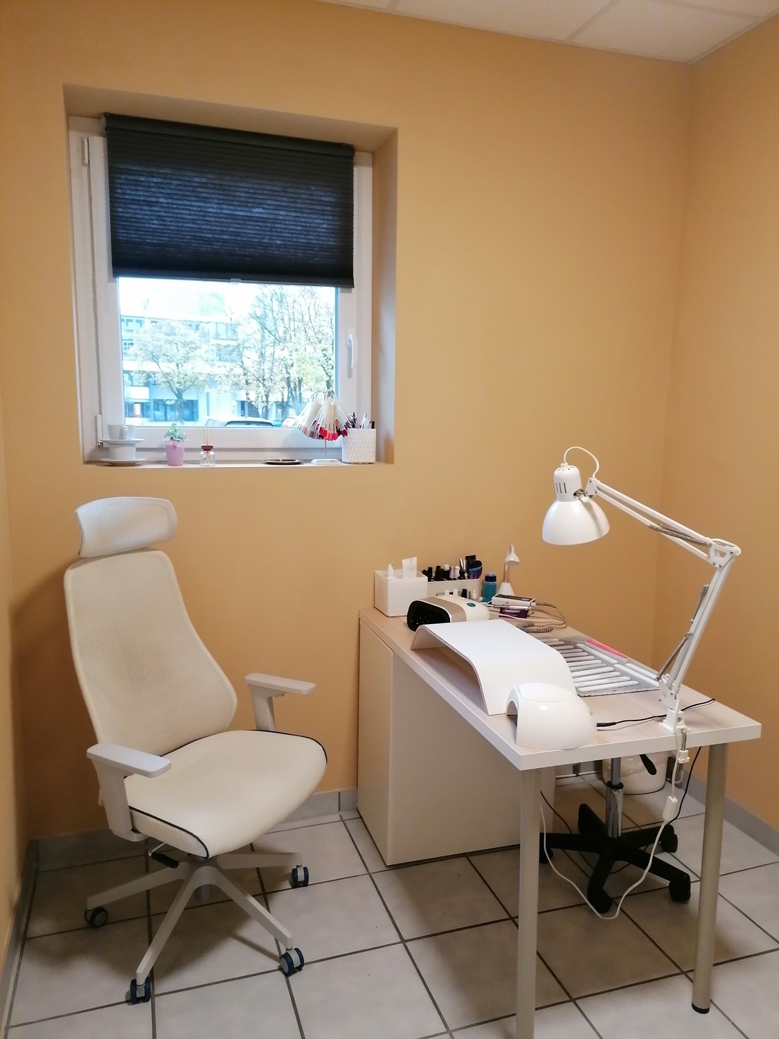 Commercial, Foto 2 von 5