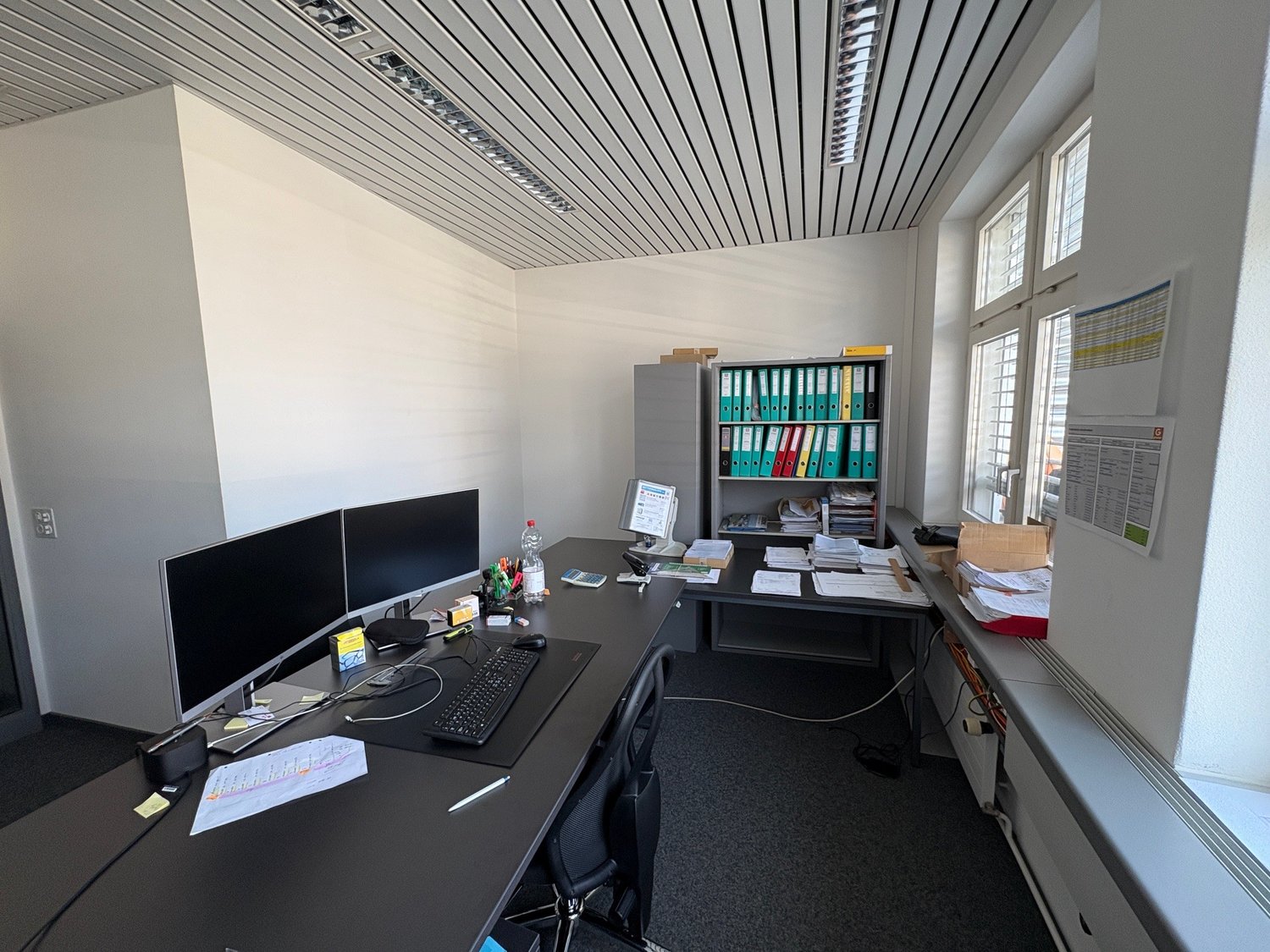 232m² office