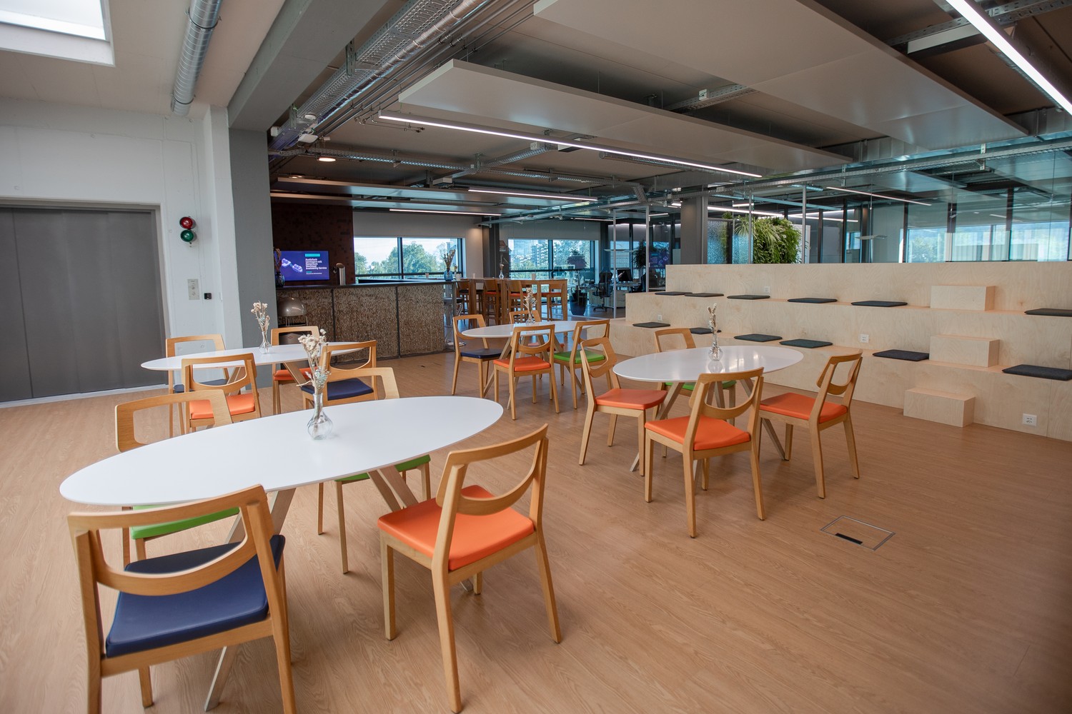 799m² Büro, Foto 5 von 10