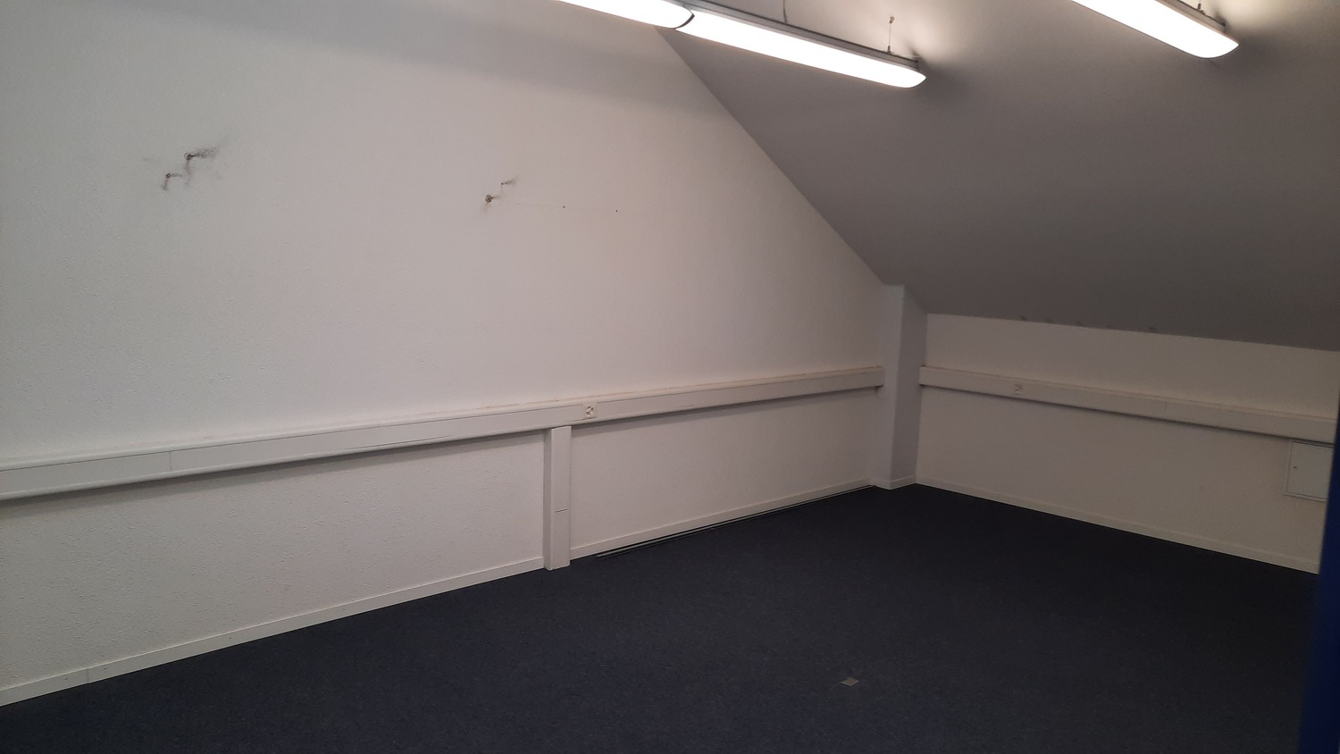 200m² office