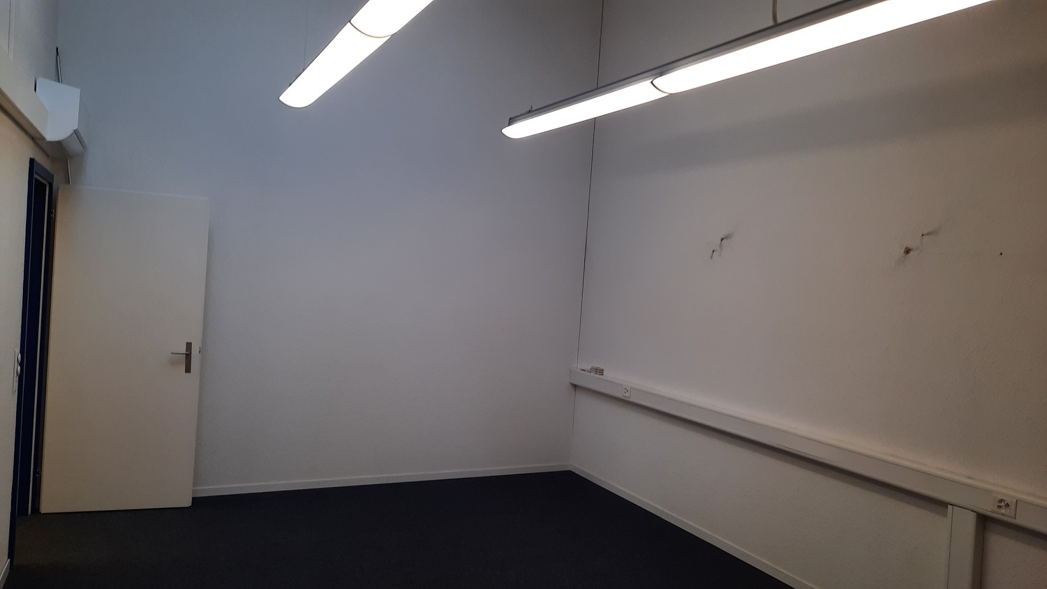 200m² office