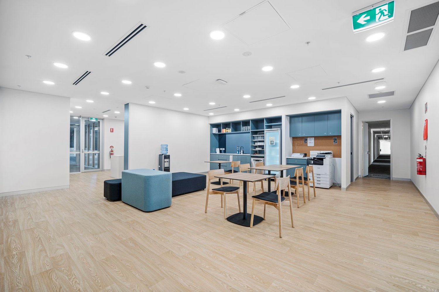 220m² office, photo 9 of 10