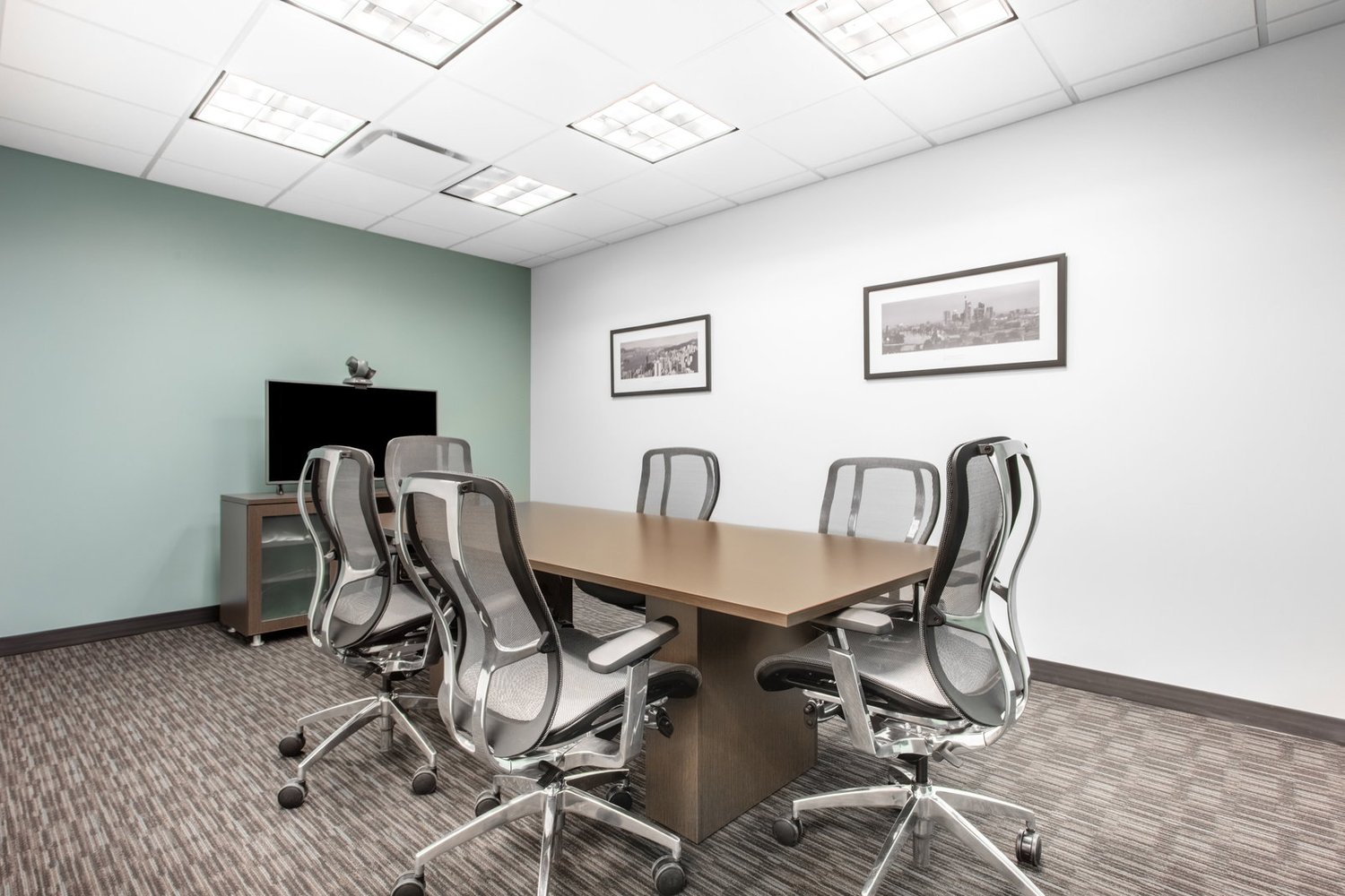220m² office, photo 7 of 10