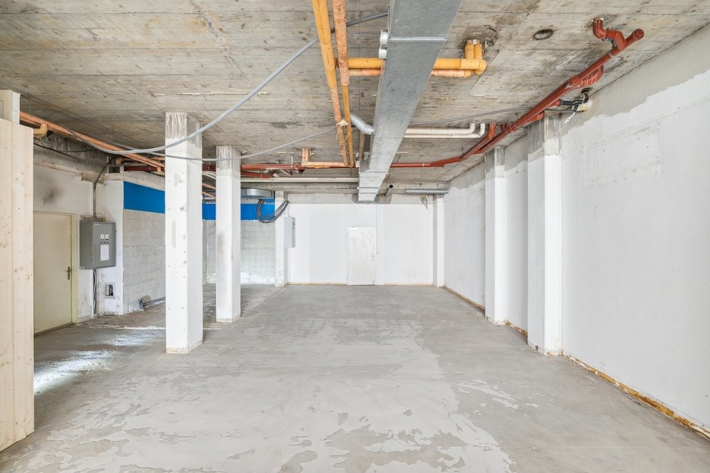 146m² shop, Foto 5 von 10