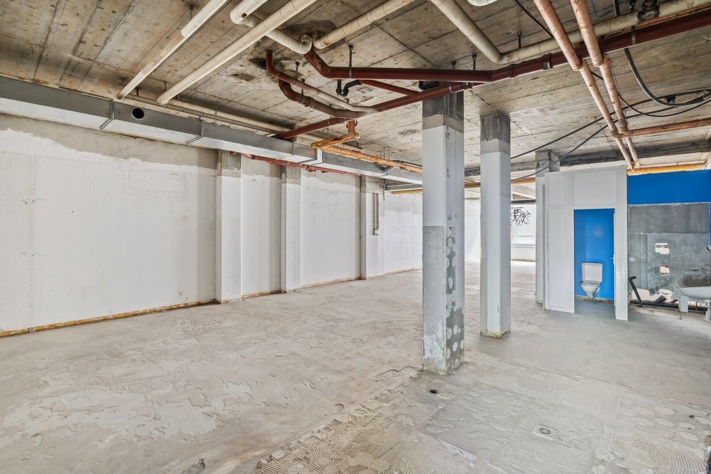 146m² shop, Foto 6 von 10