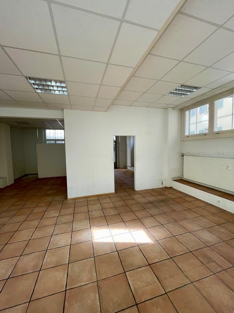 48m² negozio, foto 9 di 10