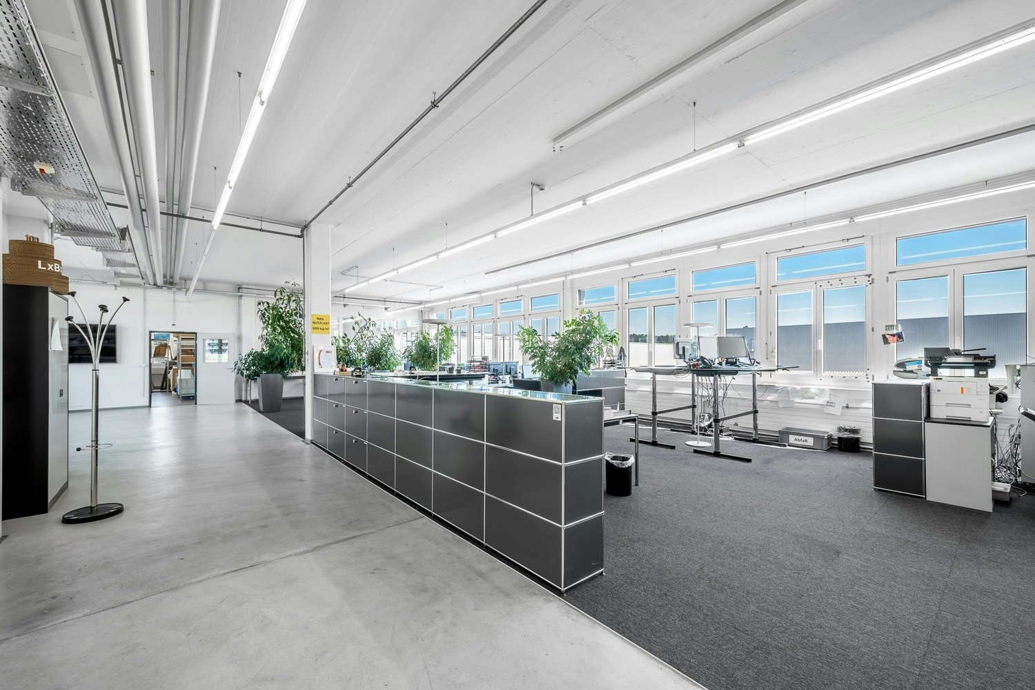 Commercial, Foto 4 von 7