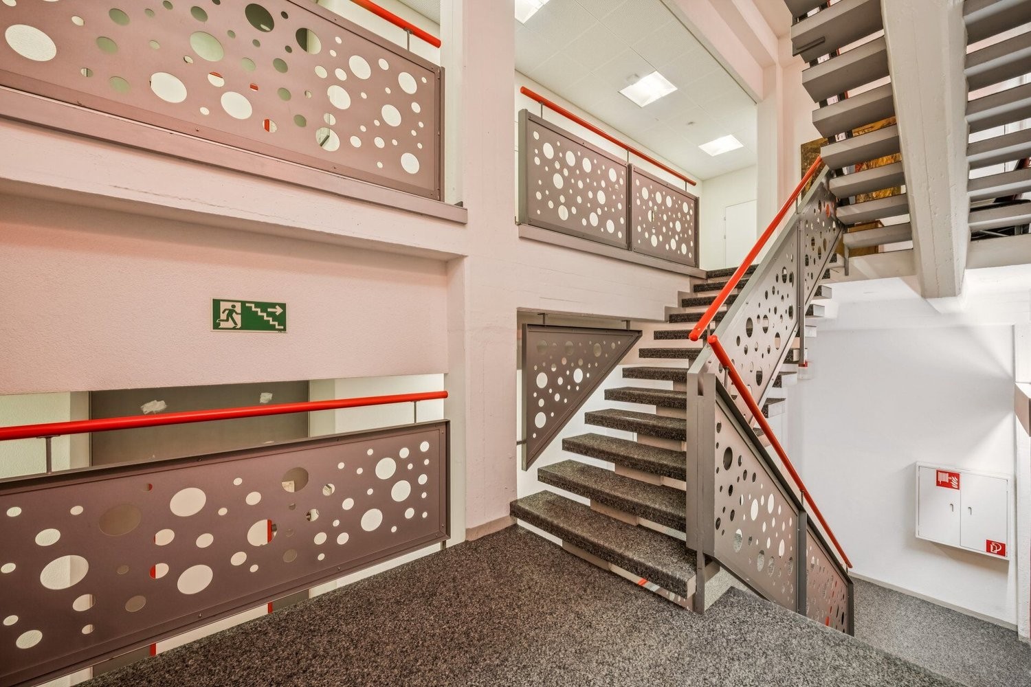 47m² commercial