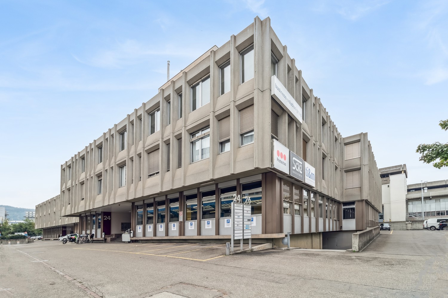237m² office