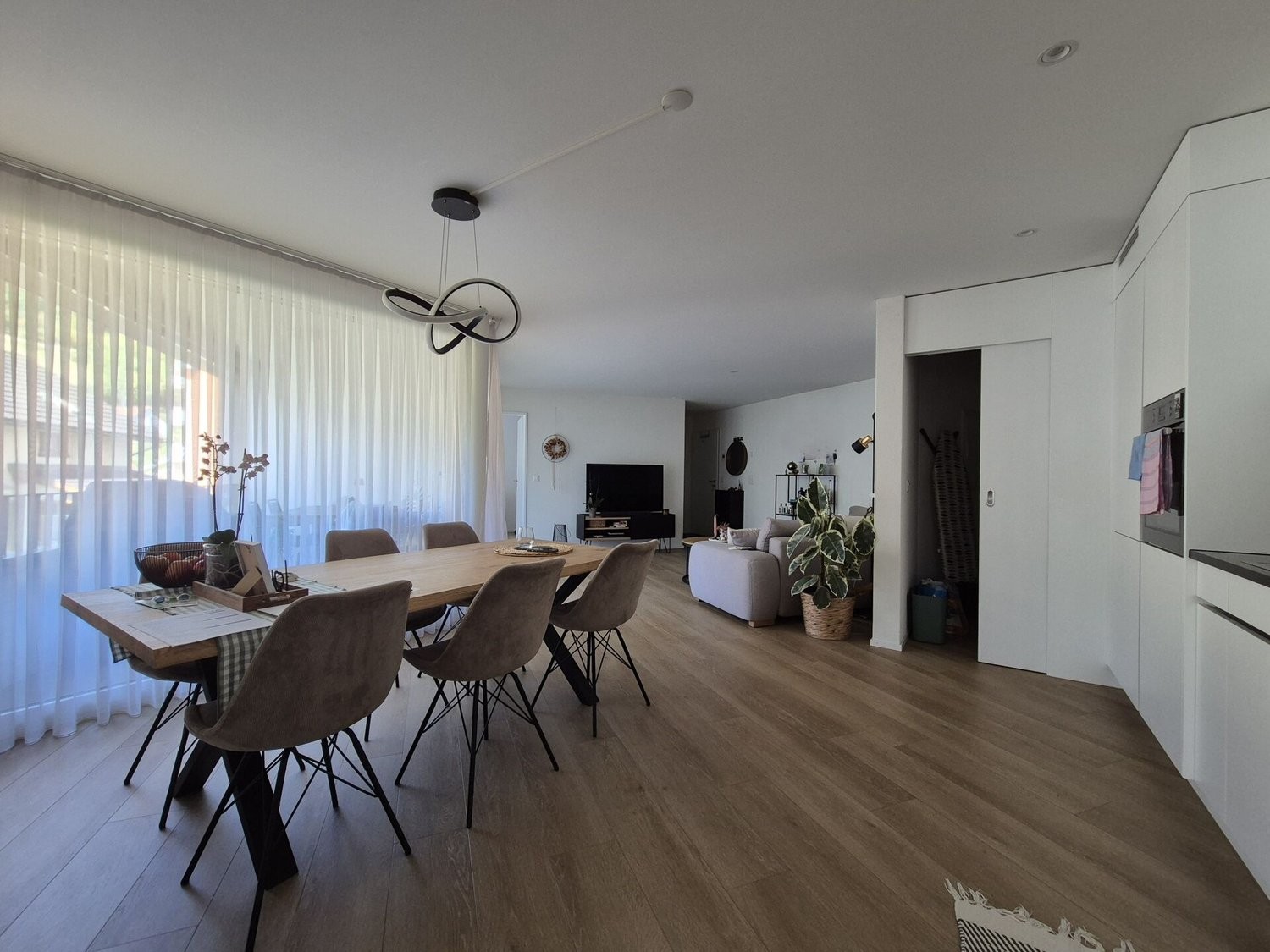 Living / commercial building
