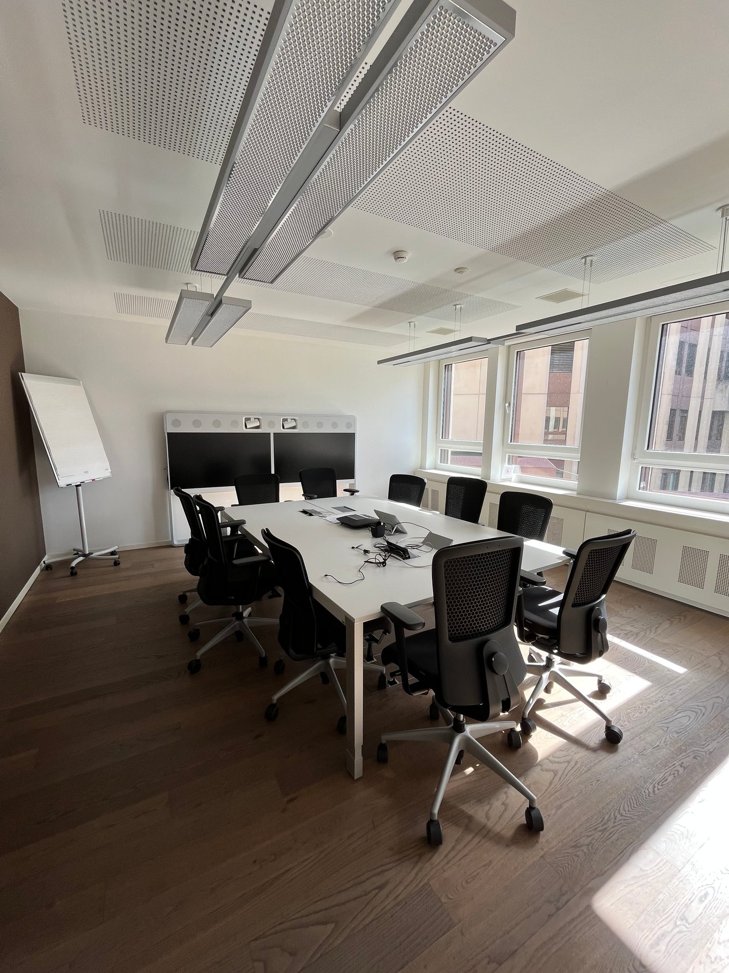 800m² office, Foto 1 von 5