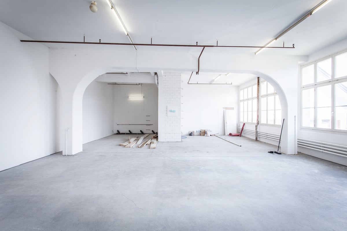 140m² industrial object, Foto 1 von 2