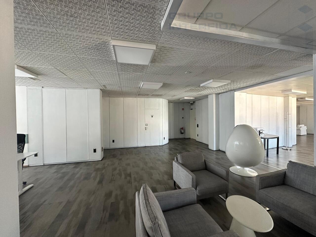 950m² Büro