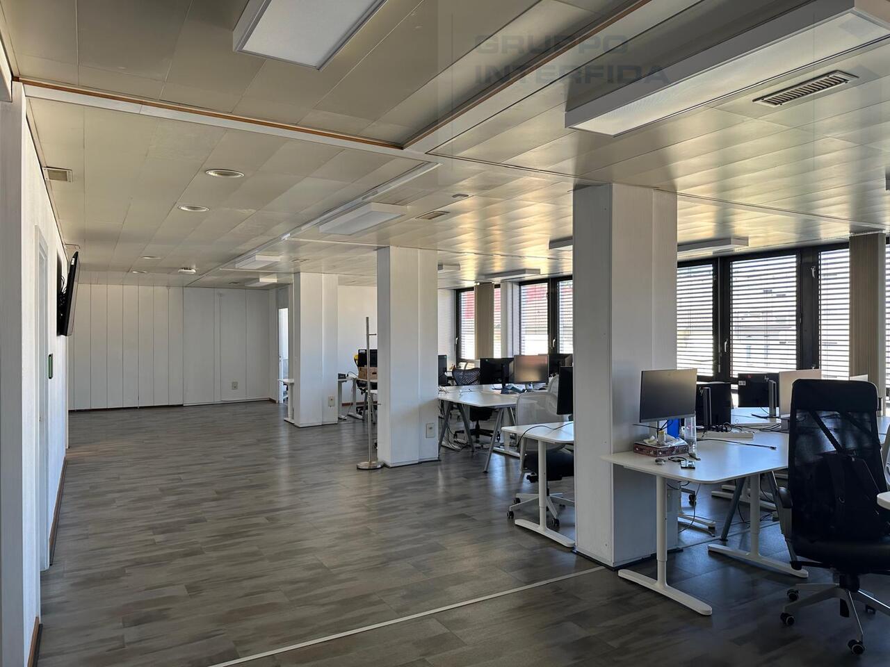 950m² Büro