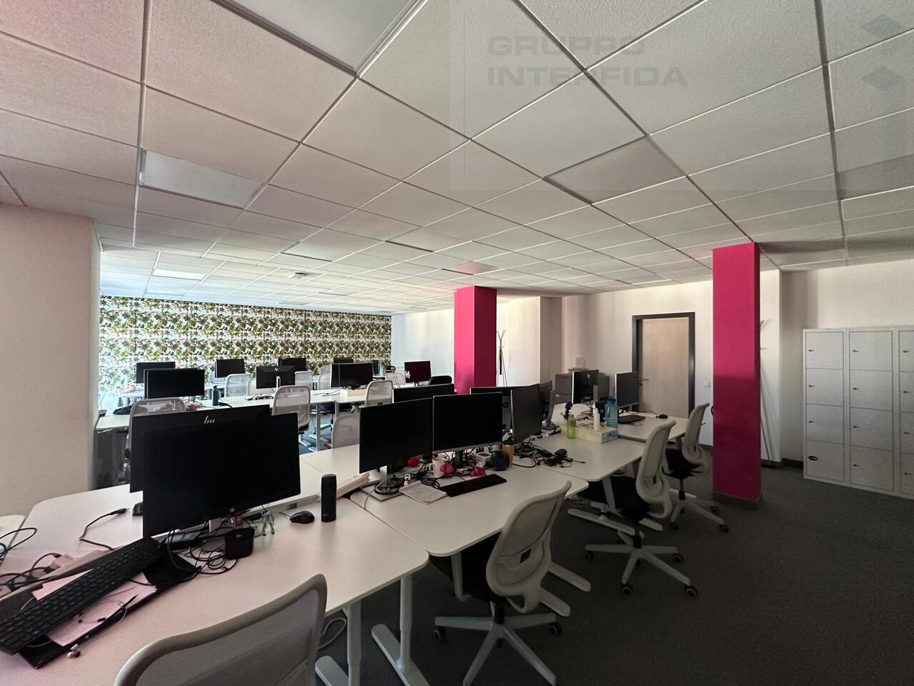 950m² Büro
