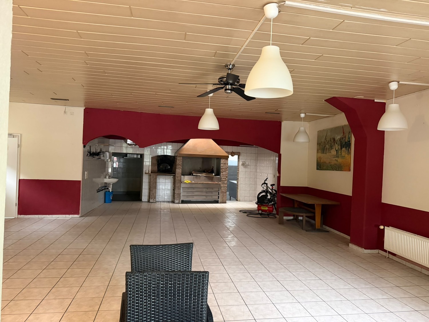 Commercial, Foto 2 von 10