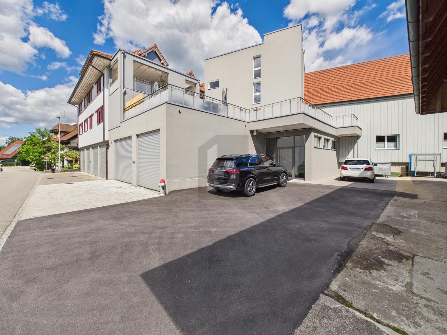219m² practice, Foto 1 von 4