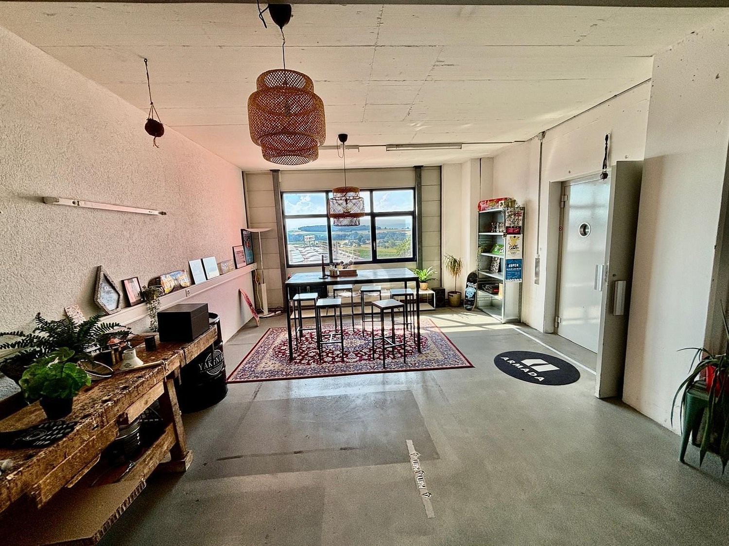 1080m² storage room