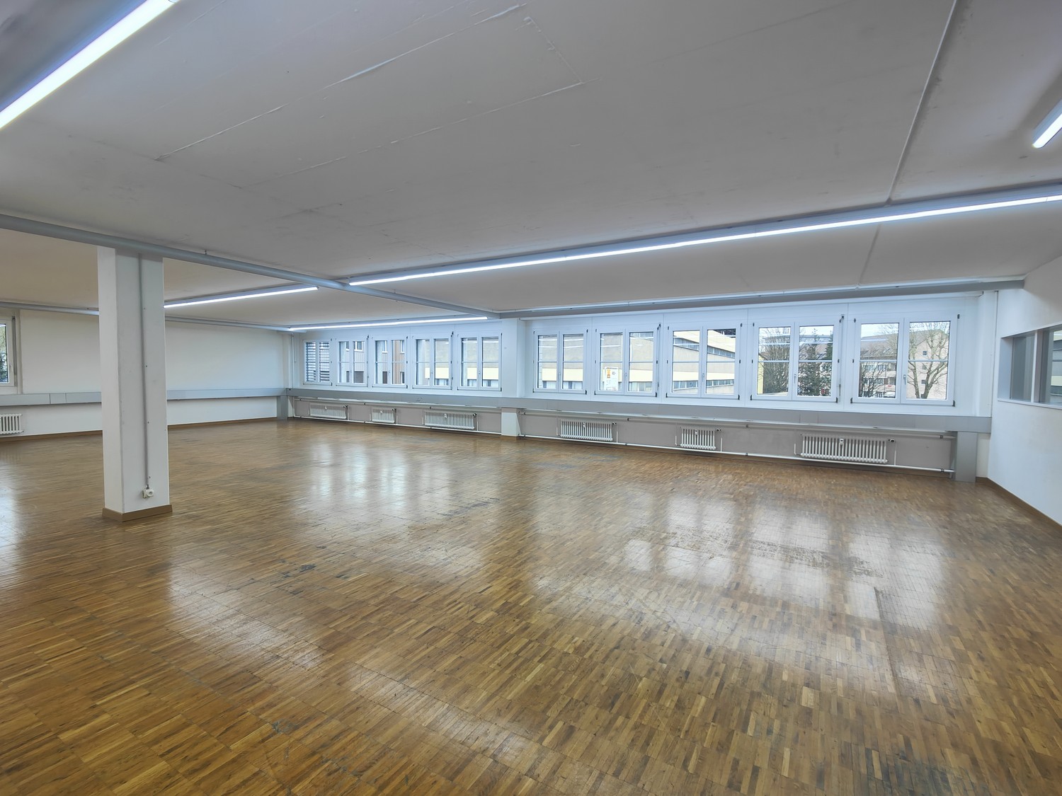 264m² commercial, Foto 2 von 9