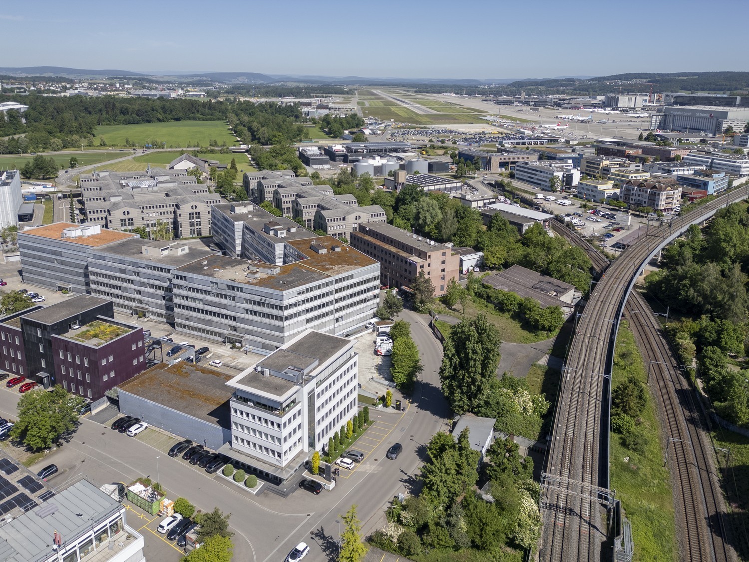 76m² office