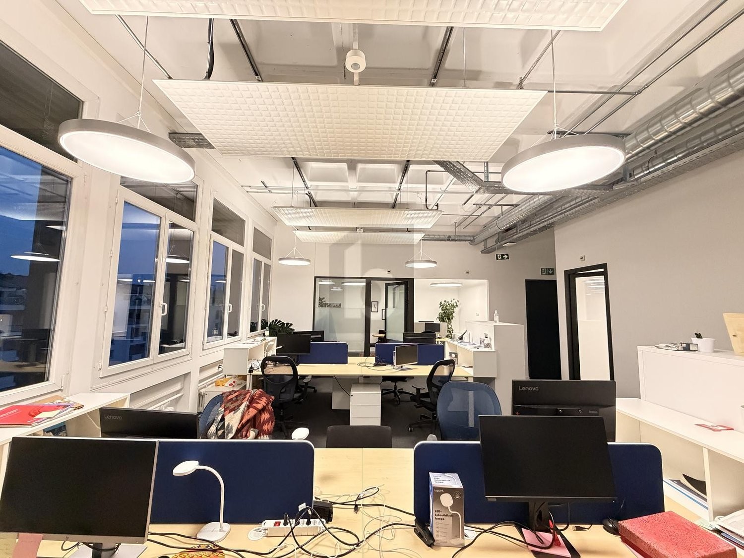 75m² Büro, Foto 2 von 4