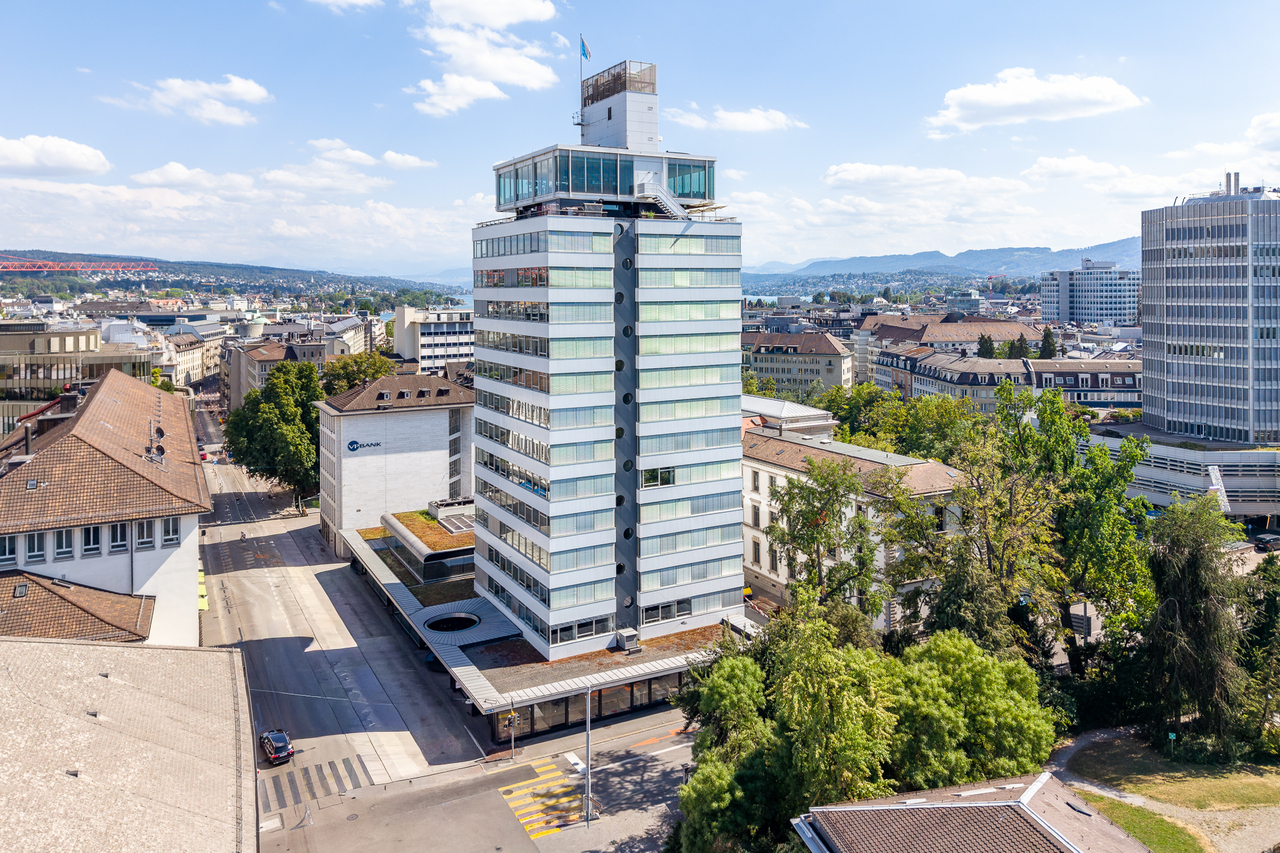 325m² office