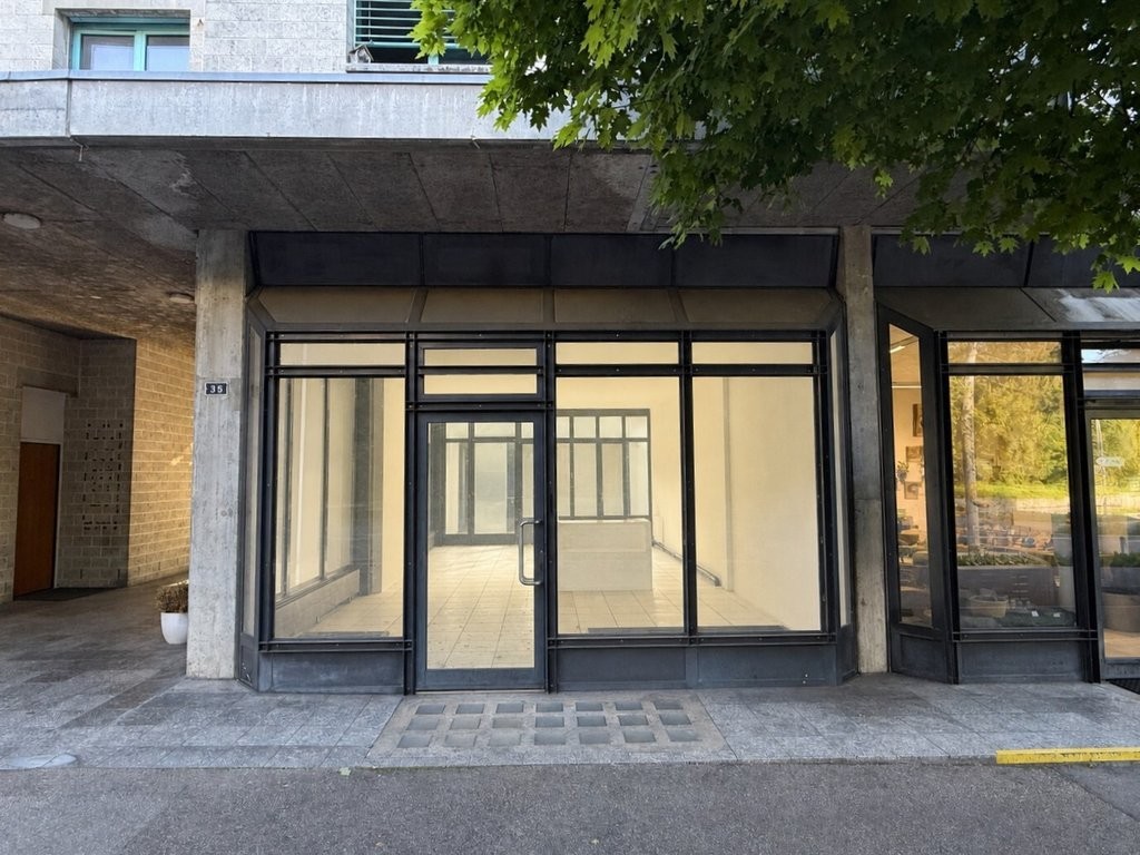 Negozio di 82m², foto 2 di 5