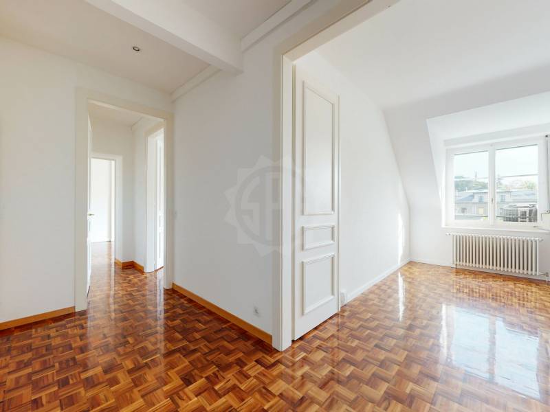 323m² ufficio, foto 2 di 8