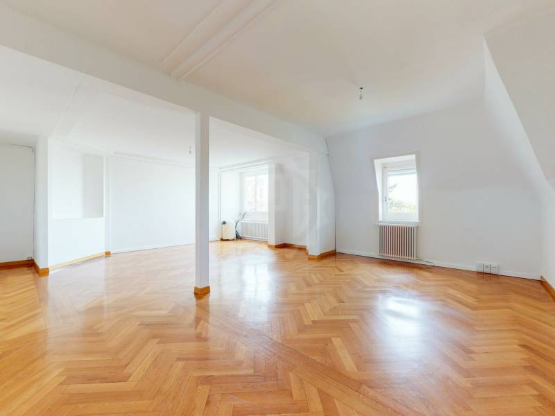 323m² ufficio, foto 3 di 8