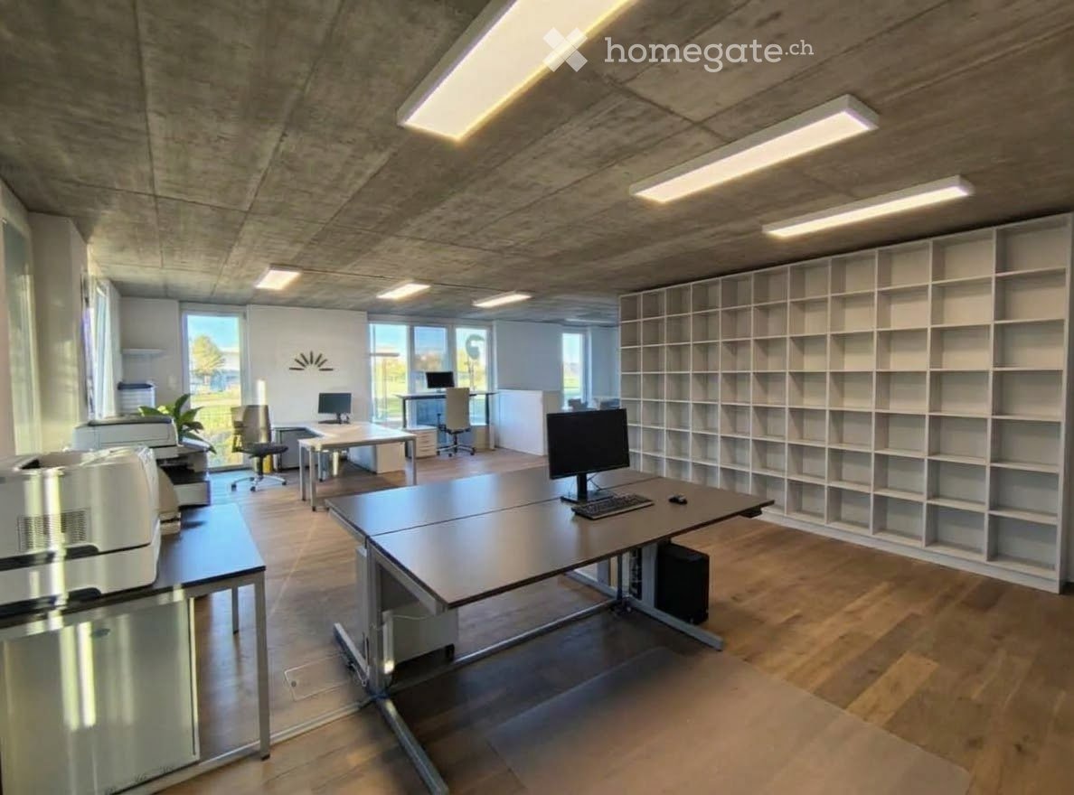 Office, Foto 1 von 5