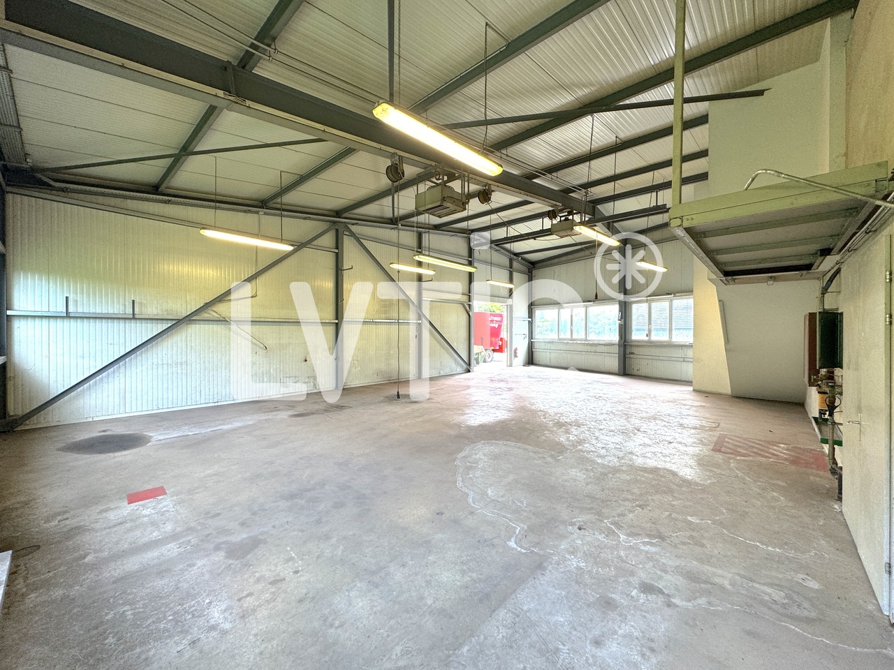 286m² Industrieobjekt, Foto 4 von 10