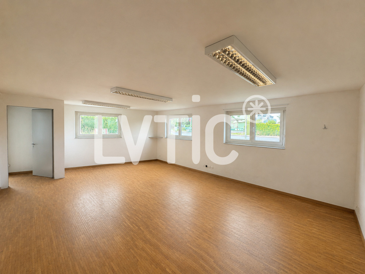 286m² Industrieobjekt, Foto 5 von 10