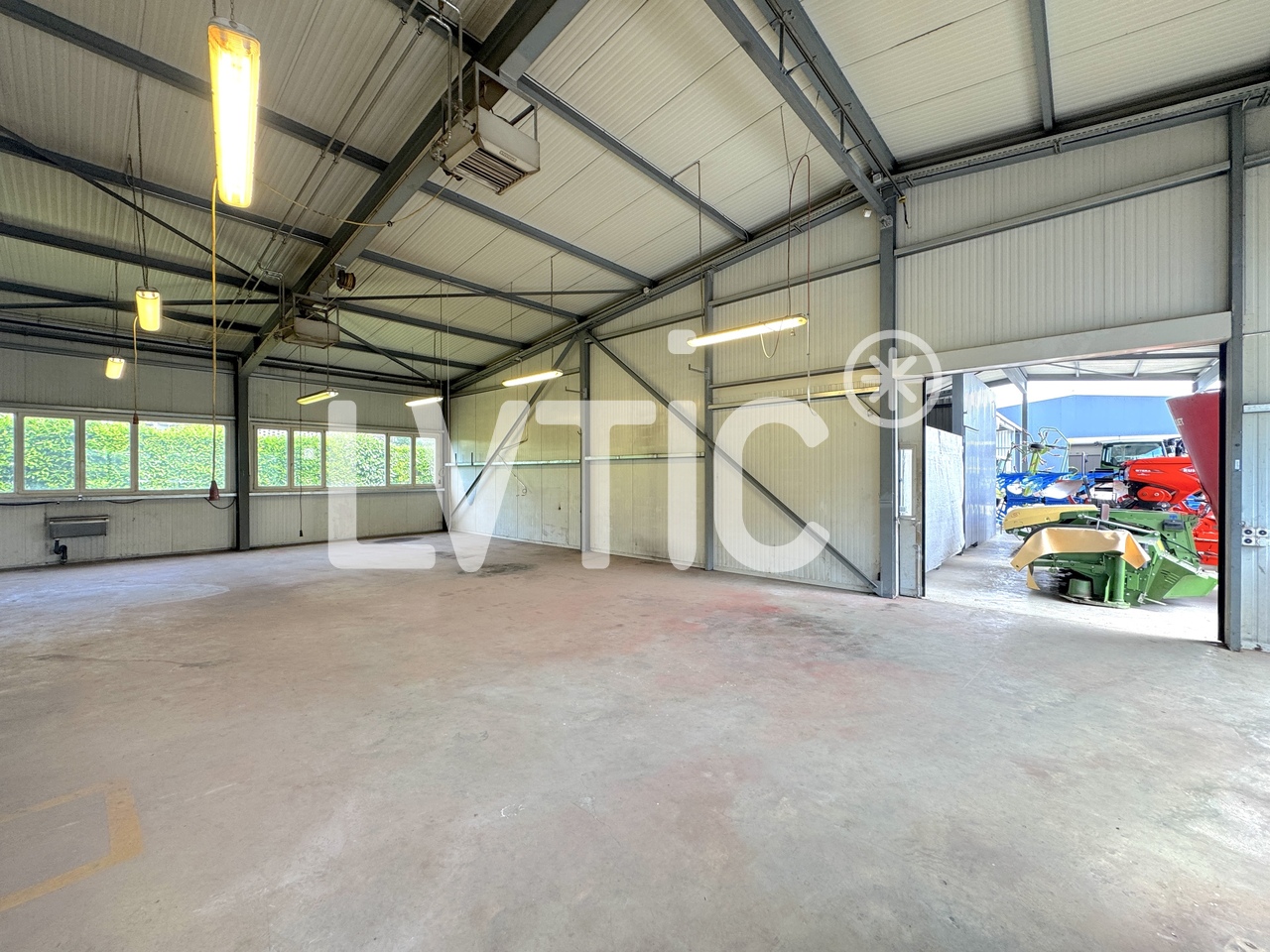 286m² Industrieobjekt, Foto 3 von 10