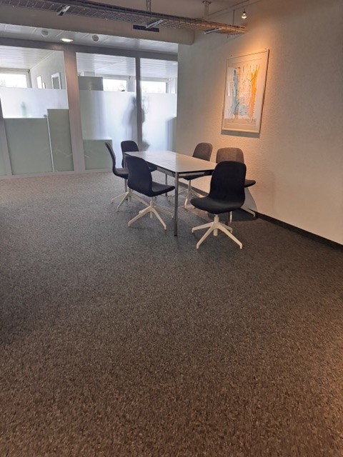 106m² office