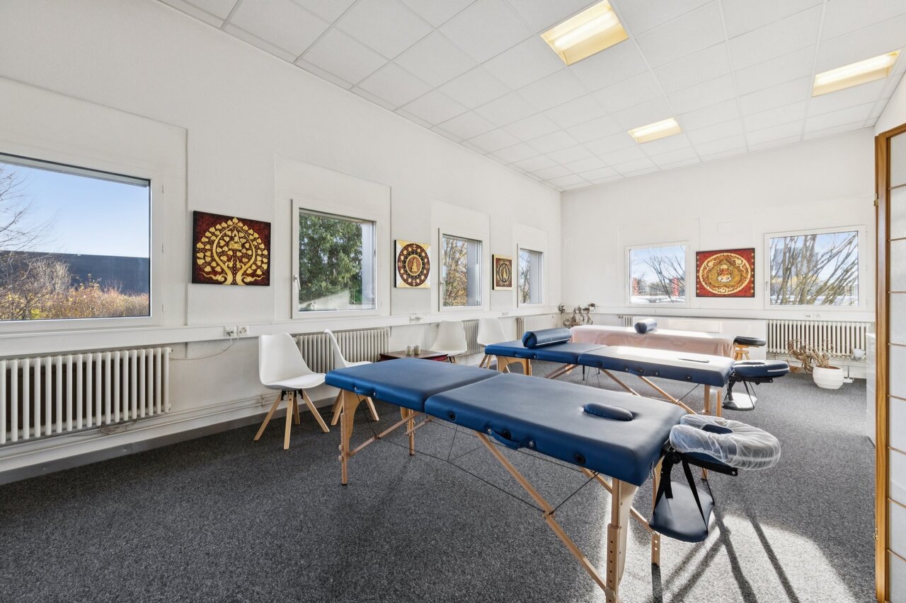 562m² commercial