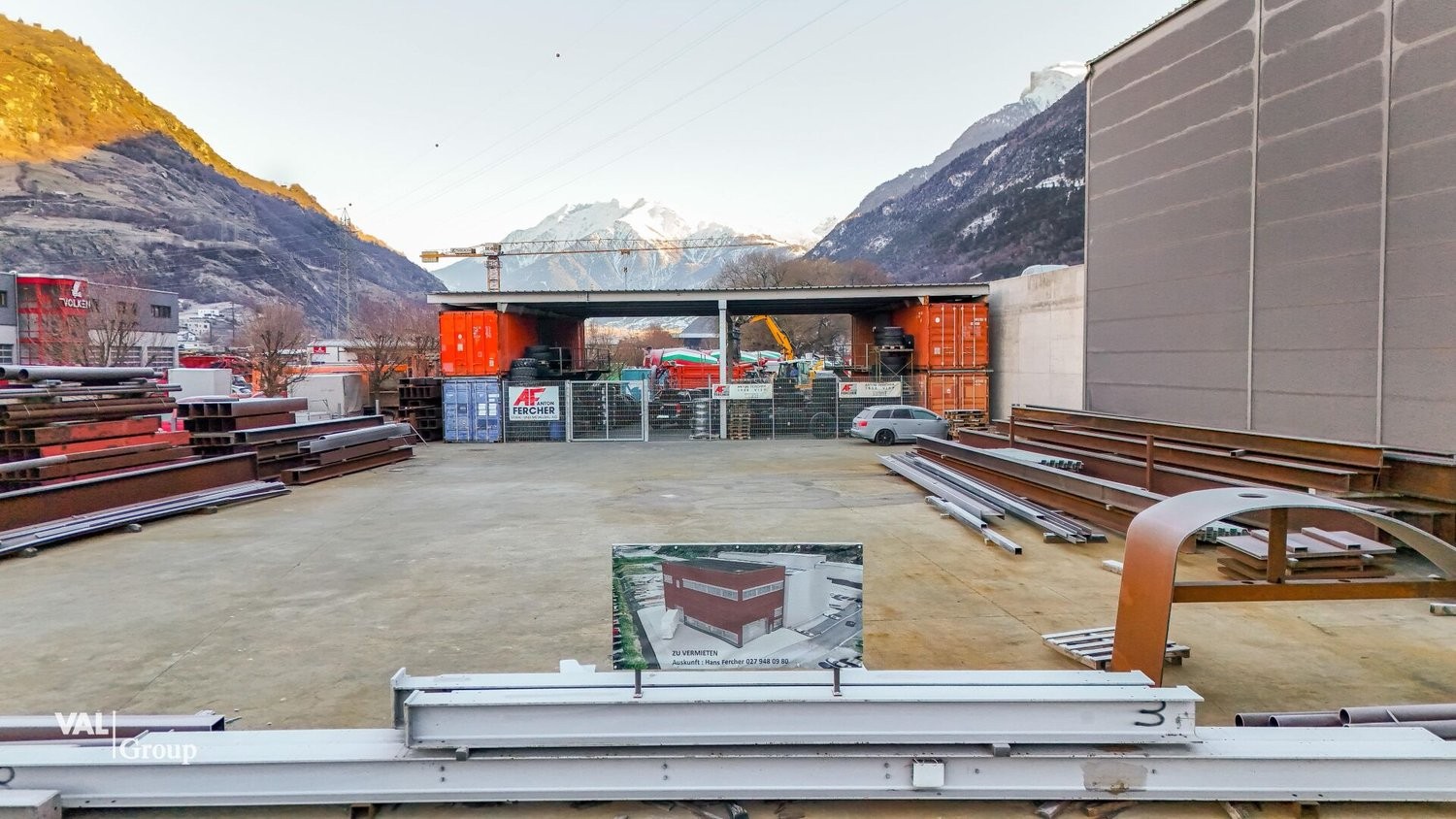 1000m² advertising area