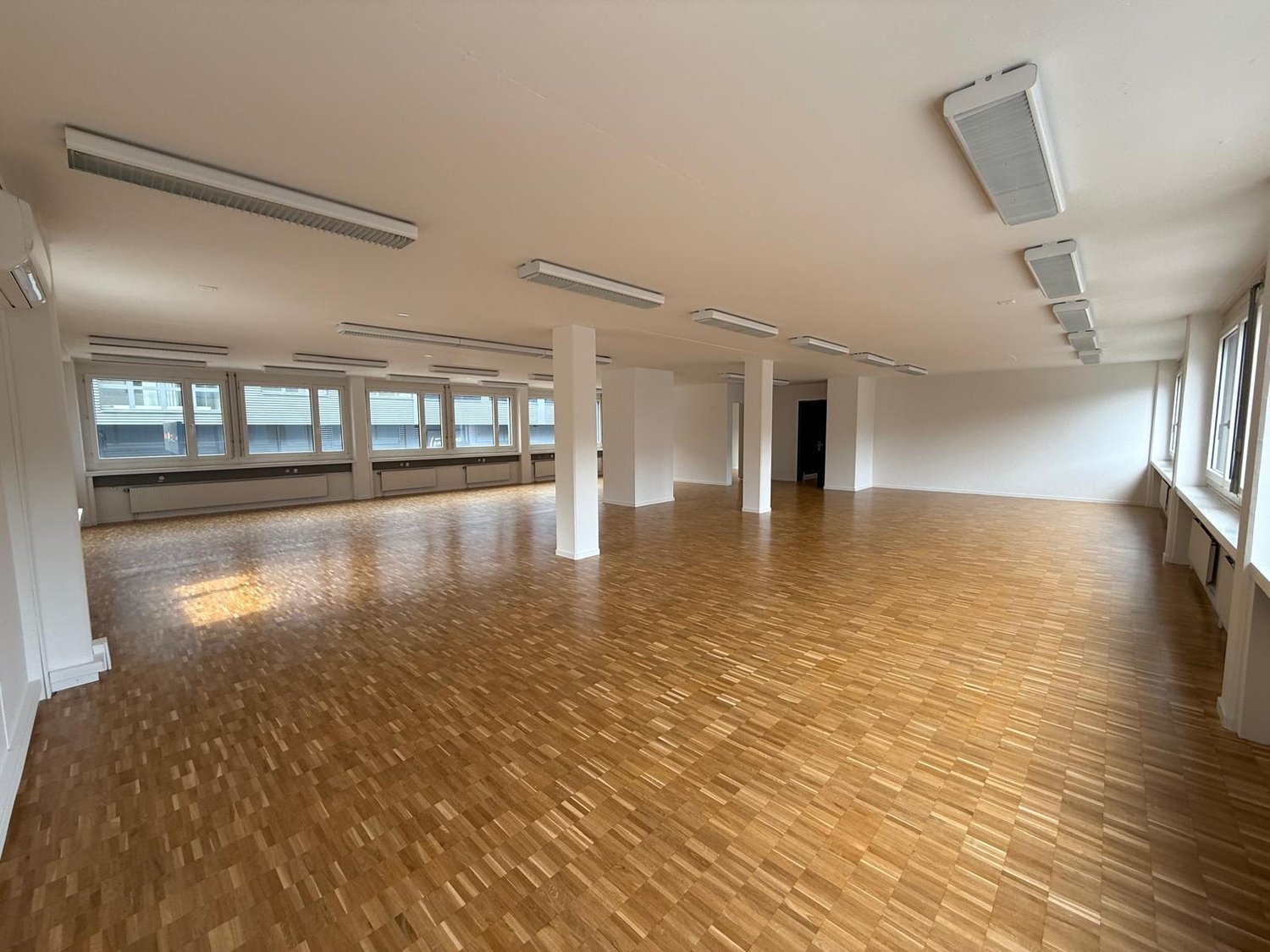 172m² office, Foto 2 von 8